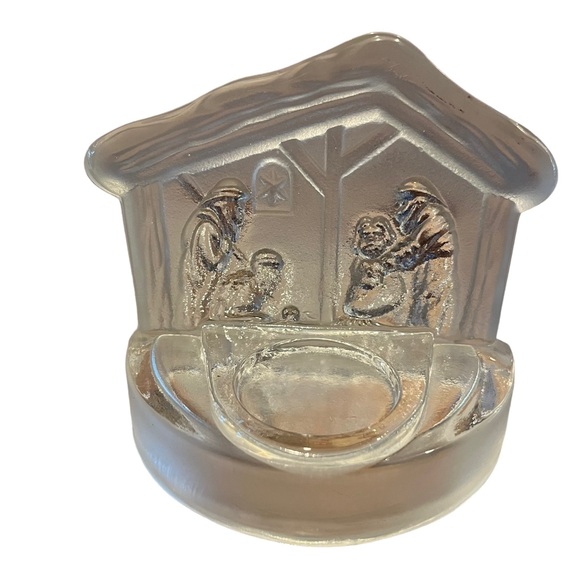 Christmas Around the World Frosted Glass Nativity Scene Tealight Display - Picture 4 of 6